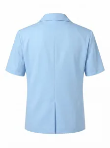 Vista dettagliata della giacca da abito da uomo azzurra a maniche corte, blazer tinta unita.