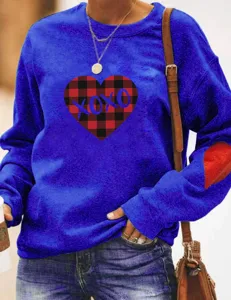 Sweat-shirt à manches longues et imprimé cœur écossais pour un look quotidien chic.