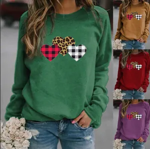Men's Casual Round Neck Long Sleeve Sweatshirt Fleece Lined Pullover Hearts Print Graphic Top For Valentine Autumn Winter