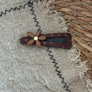 Brown floral fabric hair clip vintage snap hairpin cute flower hair accessory for women daily wear