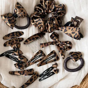 Pinzas para el Pelo Coreanas Vintage Estampado de Leopardo Lazo Dulces Horquillas de Tela de Satén Clips BB Laterales Gomas para el Pelo para Mujeres Accesorios para el Cabello