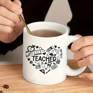 Tasse à café en céramique pour enseignant avec design cœur école, cadeau parfait pour profs.
