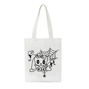 Detailansicht der Y2K Gothic Kawaii Hund Druck Canvas Tragetasche für modebewusste Alltagslooks.