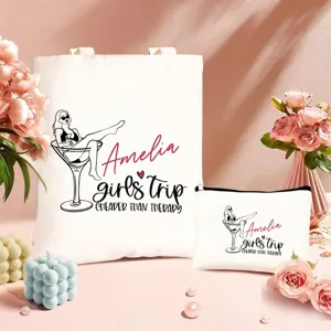 Detailansicht von personalisierter Canvas Tragetasche und Make-up Tasche mit pinkem Design.