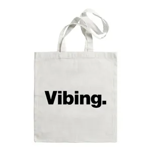 Witte canvas shopper tas met zwarte letterprint, casual schoudertas voor dagelijks gebruik ideaal.