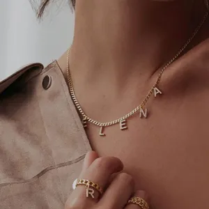 Collier chaîne gourmette avec pendentif lettre strass DIY et bague assortie bijoux femme