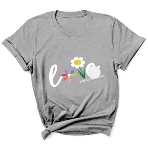 Casual grijs dames t-shirt met korte mouwen, bloemen LOVE print en trendy knoopzoom.