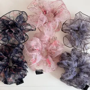 Franse transparante bloemige haarscrunchies grote chique haaraccessoires voor elegante vrouwen.
