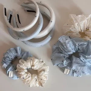 Korean style daisy hair scrunchies and headbands set, blue and white cute floral hair accessories.