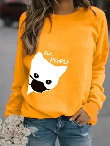 Felpa girocollo gialla da donna con stampa grafica di gatto carino e testo di citazione divertente.