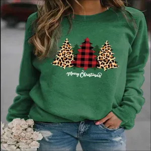 Felpa da donna verde girocollo con stampa di albero di Natale top casual invernale chic.