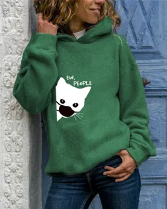 Felpa verde con cappuccio e maniche lunghe e stampa gatto, comodo capo quotidiano.