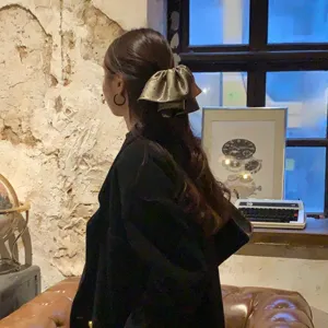 Chouchou de cheveux en satin à pois vintage français élégant nœud attache queue de cheval.