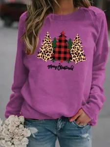Vista dettagliata della felpa felpata con stampa natalizia da donna, pullover casual.