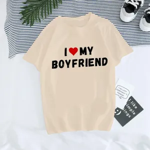 Camiseta beige de manga corta con estampado gráfico, parte superior casual de cuello redondo.