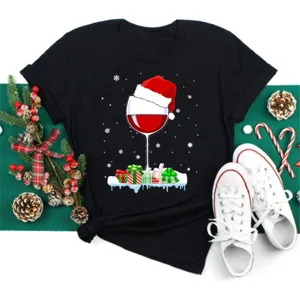Christmas wine glass graphic short sleeve black t-shirt casual holiday tee top for women
