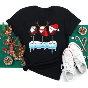 Christmas graphic short sleeve black t-shirt for men and women holiday casual top