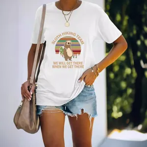 Dames Casual Polyester T-Shirt Sloth Hiking Team Bedrukt Korte Mouw Ronde Hals Losjes Graphic Tee Top