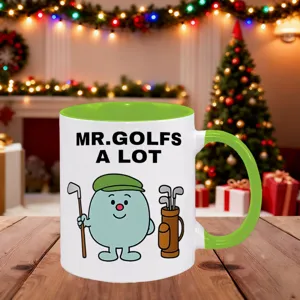 Tasse à café en céramique de golf de Noël avec poignée verte et un design très mignon.