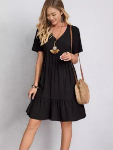 Summer casual short-sleeve tiered V-neck midi dress for women, loose and comfortable fit.
