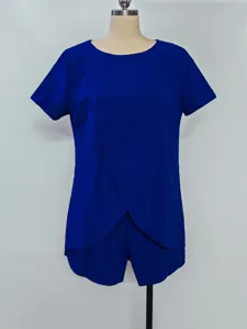 Einfarbig blaue Damen Zweiteiler Set asymmetrisches Kurzarmtop und Shorts Sommer