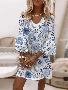 Fresh floral print V-neck 3/4 sleeve mini women dress for daily wear and casual styling.