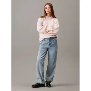 Pink crewneck knit sweater detail view, soft texture fabric, casual autumn winter daily wear style.