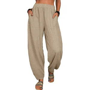 Vue de détail rapprochée de pantalon harem ample décontracté en lin de coton kaki avec poches.