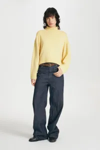 Women stylish cropped turtleneck sweater knitwear, casual long sleeve warm winter pullover.