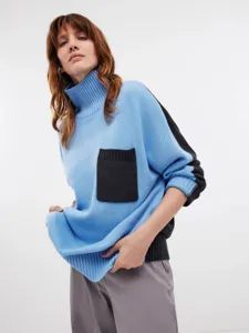 Women's autumn winter loose turtleneck knit sweater with contrast pocket and color block.