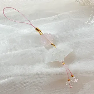 Délicat pendentif de téléphone éventail style ancien chinois, bel accessoire acrylique.