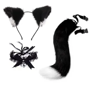 Katzenohren und Schwanz Cosplay Set mit flauschigen Tierohren sowie Glockenhalsband.