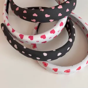 Diadema acolchada con estampado de corazones de estilo coreano para mujeres, accesorio de pelo.