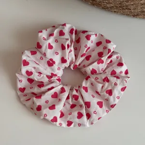 Coletero de pelo de tela con estampado de corazones rosas estilo coreano, accesorio elástico grande.