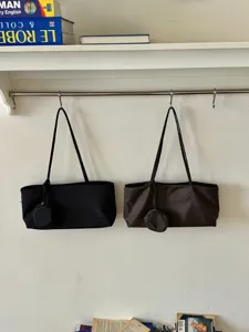 Ναϊλον τσάντα ώμου baguette casual ευέλικτη μεγάλη χωρητικότητα μοντέστος σχεδιασμός.