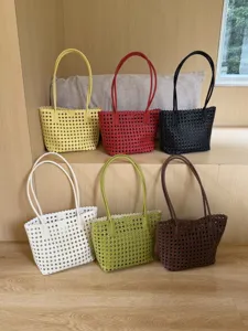 Sac Cabas Ajouré Tissé en Cuir PU pour Femmes Sac à Main de Vacances Décontracté Sac d'Épaule de Mode Sac de Commutation Quotidien