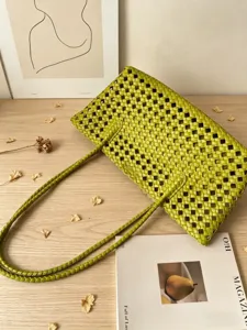 Green woven shoulder bag for women, stylish intrecciato style casual tote handbag daily use.