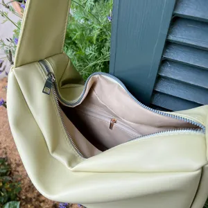 Borsa a tracolla in pelle morbida da donna, borsa hobo minimalista con tasca con zip.