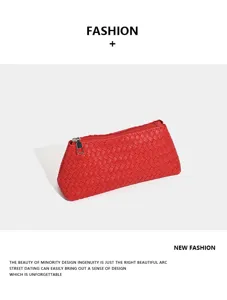 Borsa pochette in pelle intrecciata rossa donna moda casual spalla sotto braccio chic