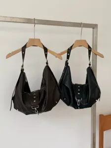 Retro soft leather hobo shoulder bag large capacity casual commuter crescent bag with star studs