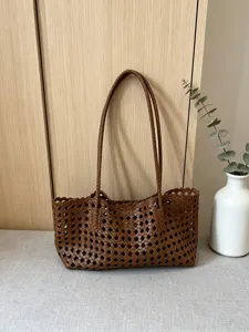 Brown woven hollow shoulder tote bag casual stylish daily women handbag for fashion outlooks