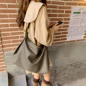 Borsa a tracolla morbida minimalista coreana grande capacità tote bag da donna alla moda