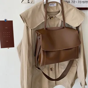 Retro large capacity brown shoulder bag women stylish autumn winter versatile crossbody tote bag
