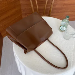 Retro large capacity brown leather tote bag simple minimalist shoulder casual commuting handbag