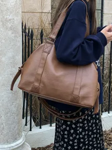 Large capacity brown PU leather travel shoulder bag, fashion casual crossbody tote bag for women.