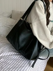 Large capacity black travel shoulder bag casual fashion PU leather tote bag for everyday use