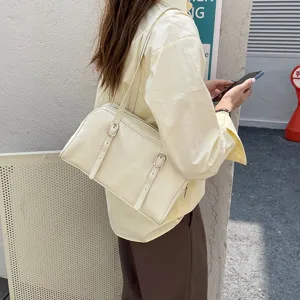 Korean ins style chic underarm shoulder bag, trendy minimalist commuter womens bag detail.