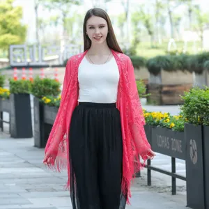 Joli kimono en dentelle rose pour femme, cardigan de plage fleuri et protecteur solaire.