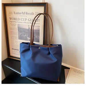 Casual Oxford cloth shoulder tote bag, large capacity daily commuter handbag for women.
