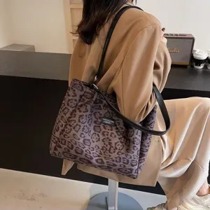 Vintage leopard print large capacity women shoulder bag trendy autumn winter tote bag